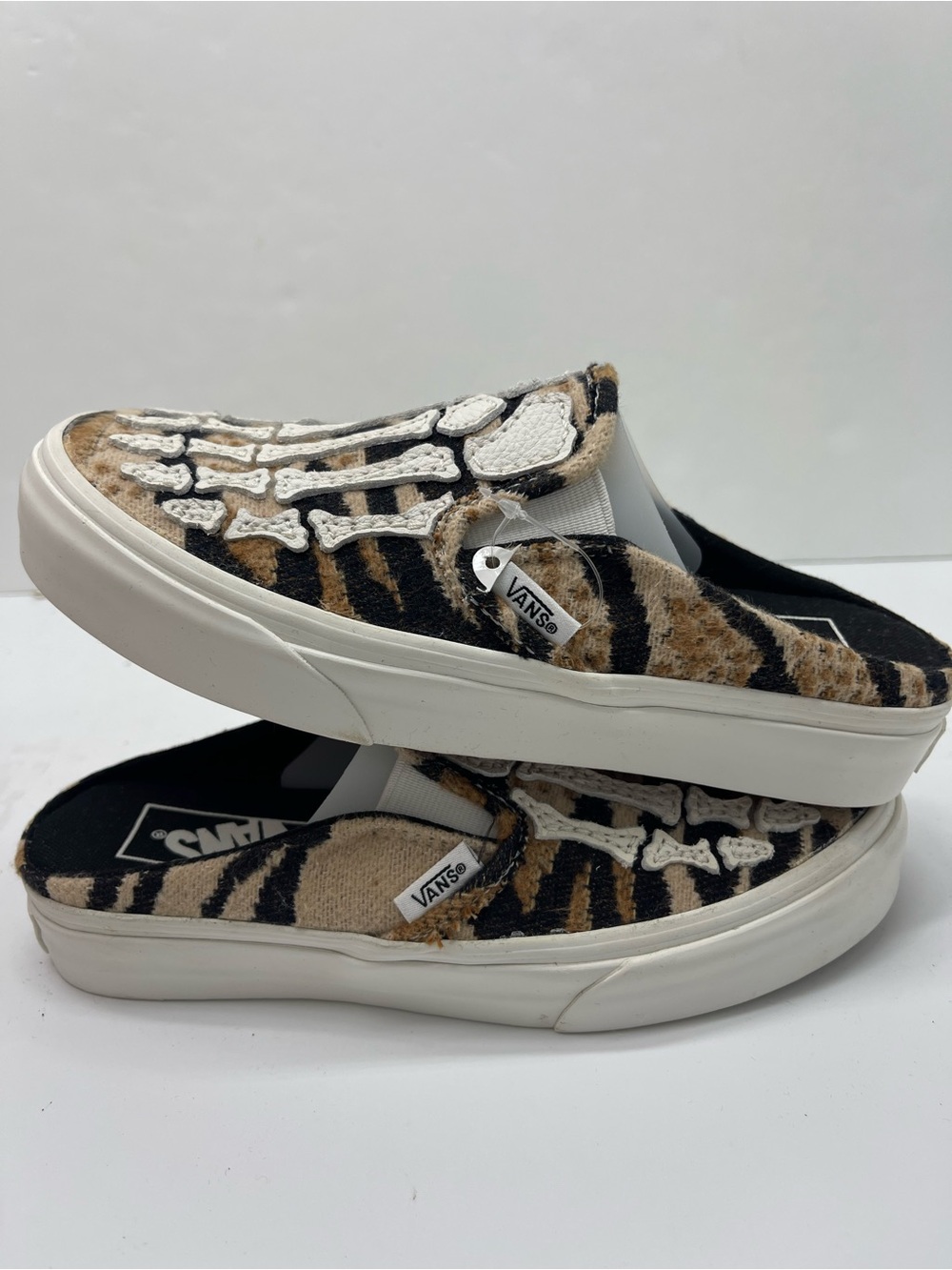 Vans Classic Slipo Mules 
Hazy Bones Blanc De Blanc
VN0A4P3UJVY Mulle Sneakers - Picture 13 of 15
